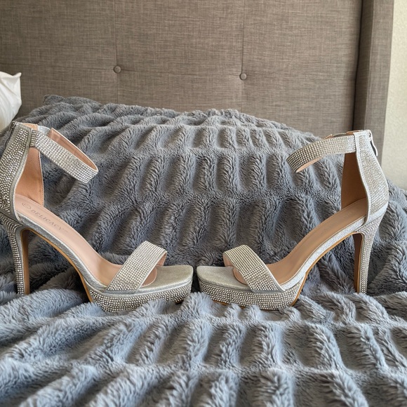 Silver rhinestone heels - Picture 2 of 7